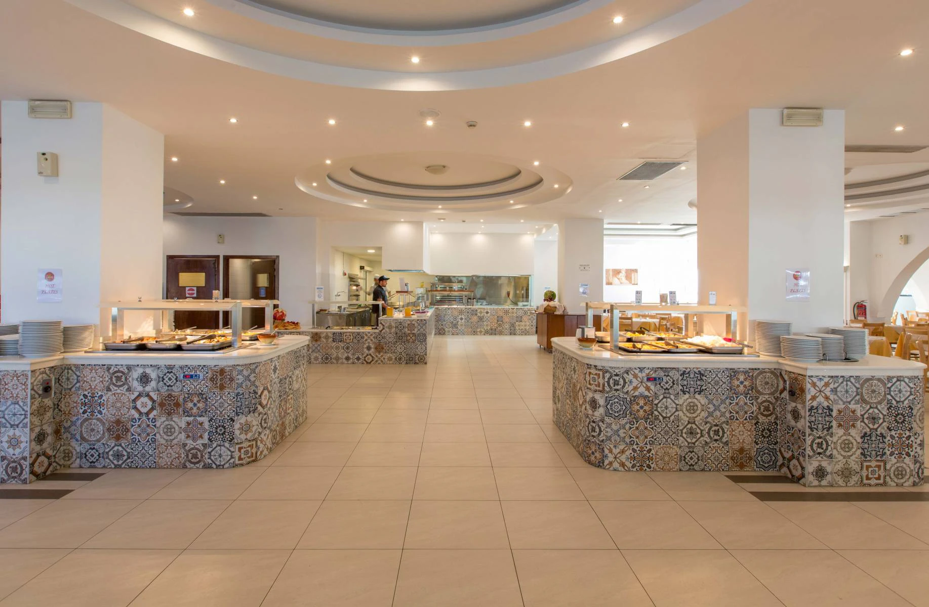Main buffet restaurant